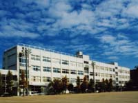 第三中学校
