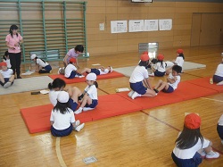 30秒で何回できるかな? 上体起こし