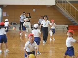 相手がとりやすいボールを投げるよ 相手がとりやすいボールを投げるよ
