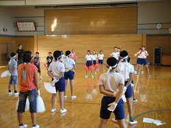 元気な声で「フレーフレー」…頑張れ!応援団