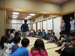 最後の夜は室内レクで、怖い話やクイズ大会