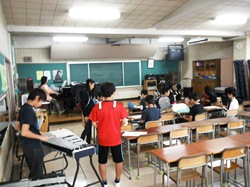 各自の課題に熱心に取り組みました