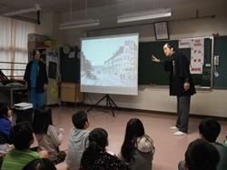 水の大切さについて、寸劇や映像を基に楽しく学習しました