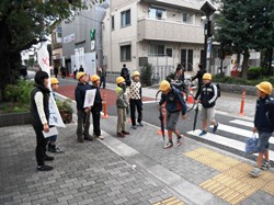 さすが6年生。元気のいいあいさつです