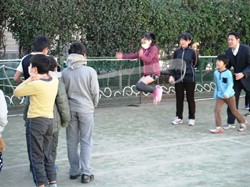 長なわで8の字跳びが上手になってきました