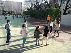 どんじゃんけんは、勝負がなかなかつかないところがおもしろい