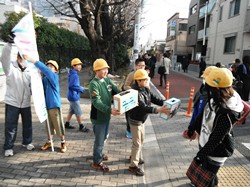 みんな気持ちよく募金しています