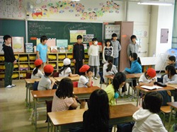 6年生は、1日2回もリーダーの顔を見せました