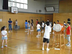 放課後練習では、姿勢を正して皆張り切っています