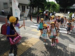 とても元気な挨拶の声が響きました