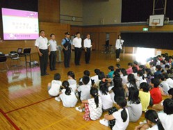 警察の方の顔をしっかり覚えましょう
