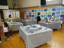本駒込西保育園の3歳児クラスの子たちも見に来ました