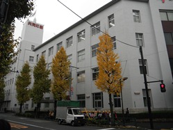 共同印刷の工場は大きいね