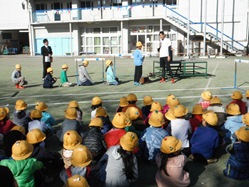 学年代表の子供たちの質問に丁寧に答えていただきました