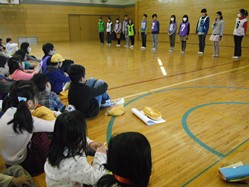 各グループの班長さんが、立派に感想を発表しました