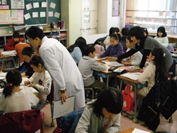 3年生は、保健の学習で健康について改めて考えました